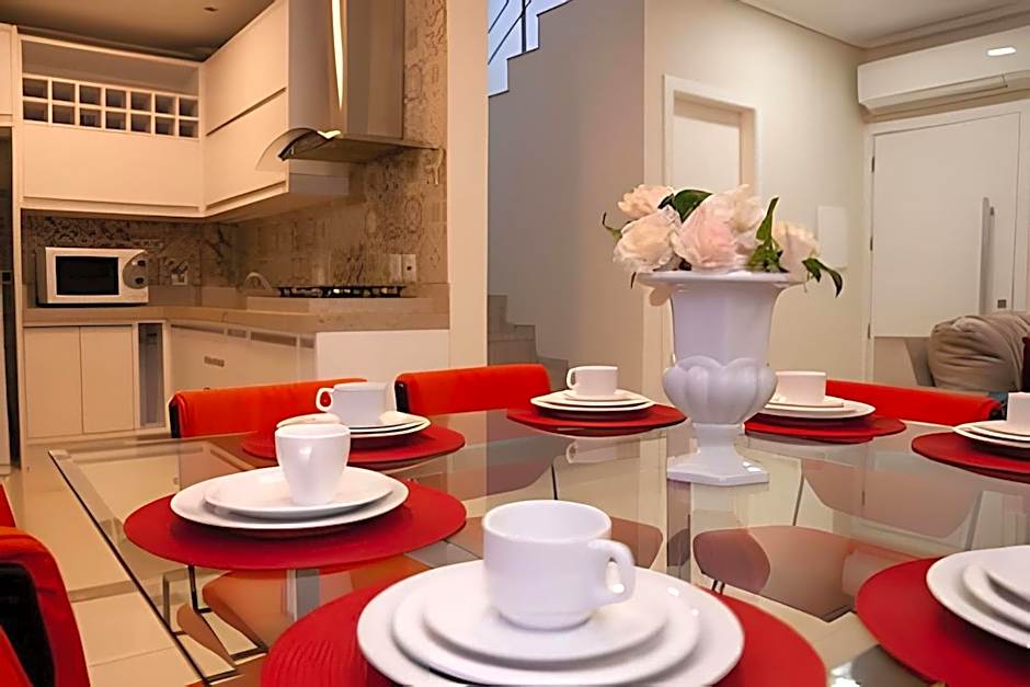 Sobrado com 1 suite 2 quarto ar 1km Shopping JL