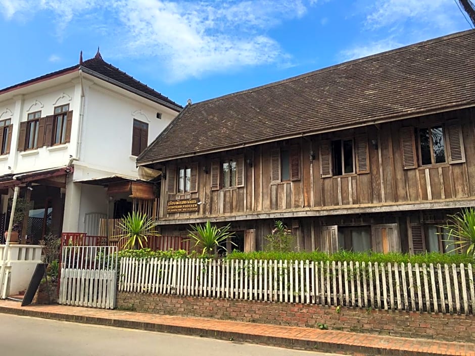 Saynamkhan River View