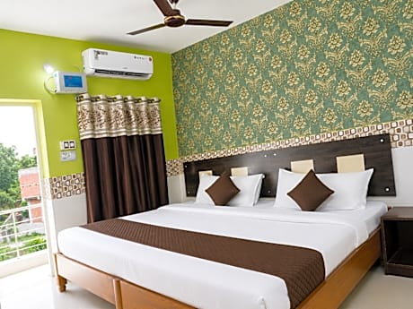 Deluxe Air Conditioning Room