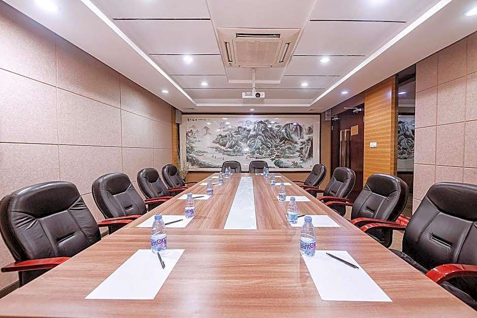 Zhongshan Louis Hotel