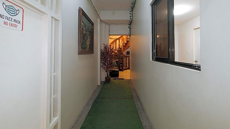 Nearest Hostel Pasay City by RedDoorz