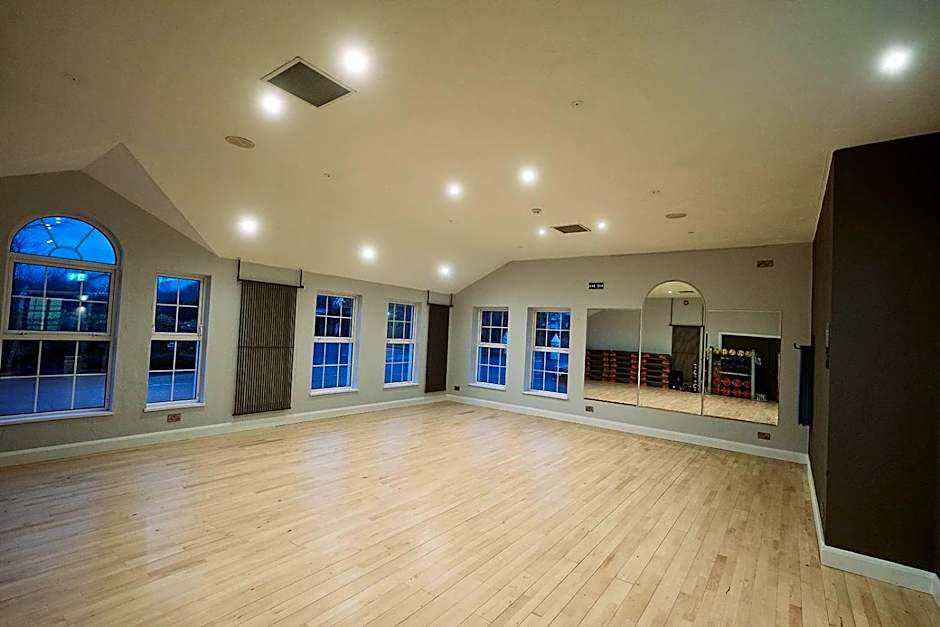 Dunadry Hotel And Gardens