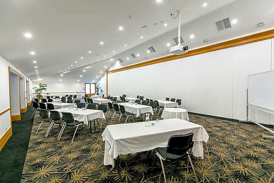 Plymouth International