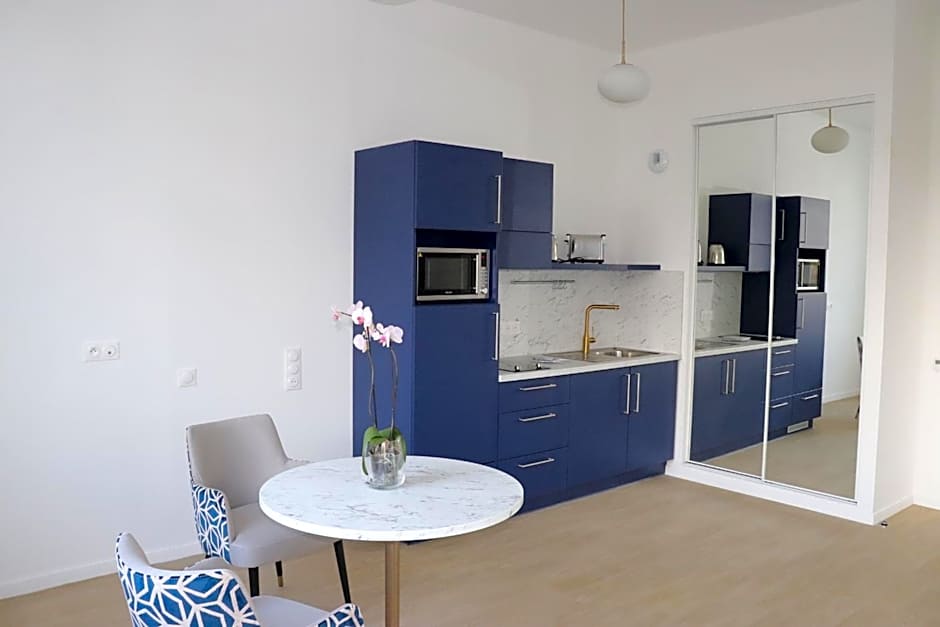 DOMITYS Résidence services seniors LE PARC DES AUBIERS