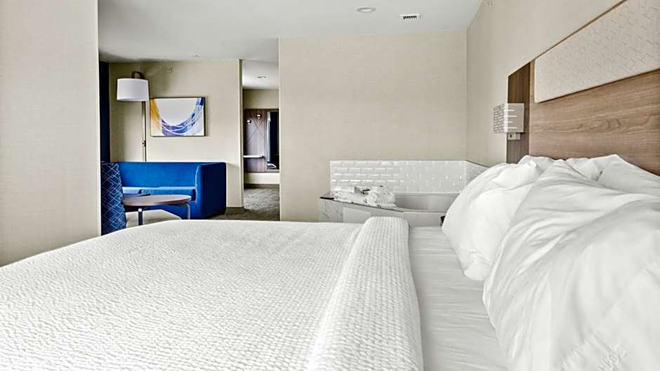 Holiday Inn Express Hotel & Suites Manchester - Airport By IHG