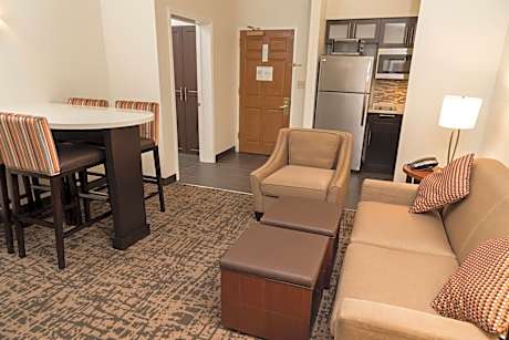 Two-Bedroom Suite with One King and One Queen Bed