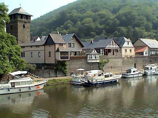 Hotel Restaurant LAHNHOF