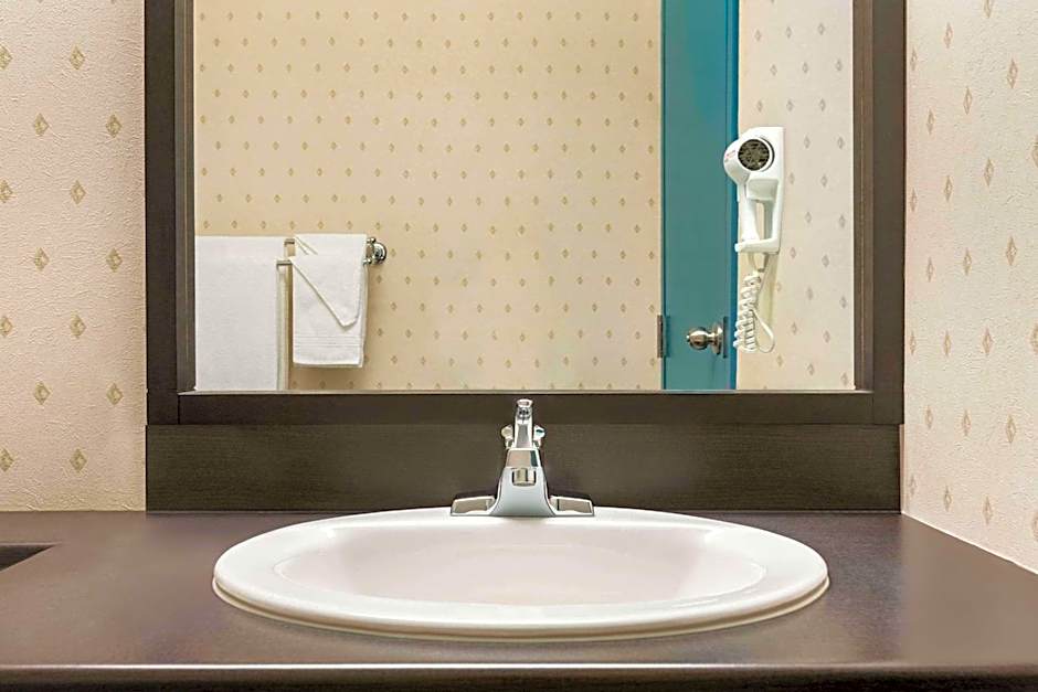 Days Inn by Wyndham Montmagny