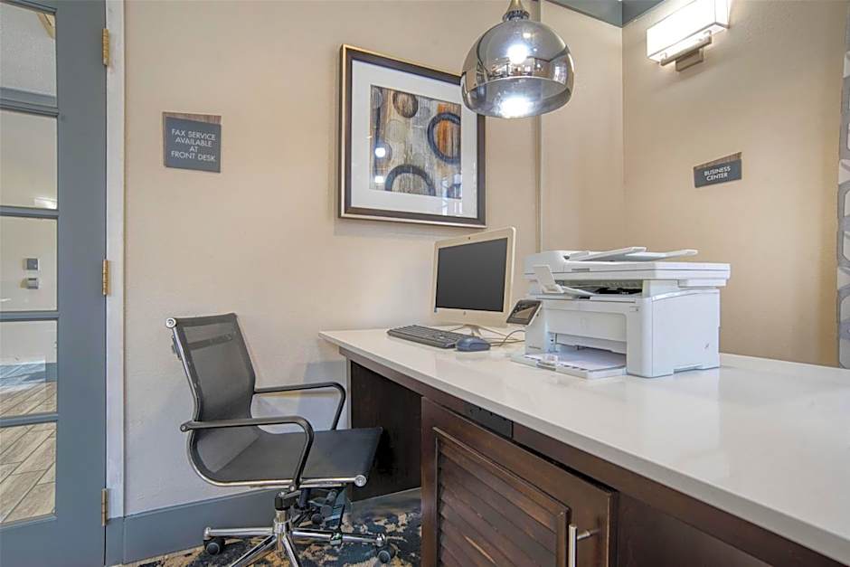 Best Western Plus Philadelphia-Choctaw Hotel and Suites