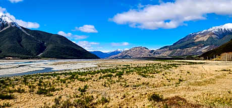 Family Room with Mountain View