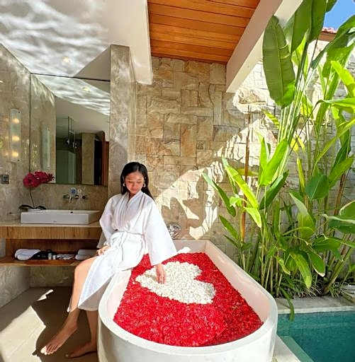 Danka Villa Sanur - Modern Tropical Balinese Villa