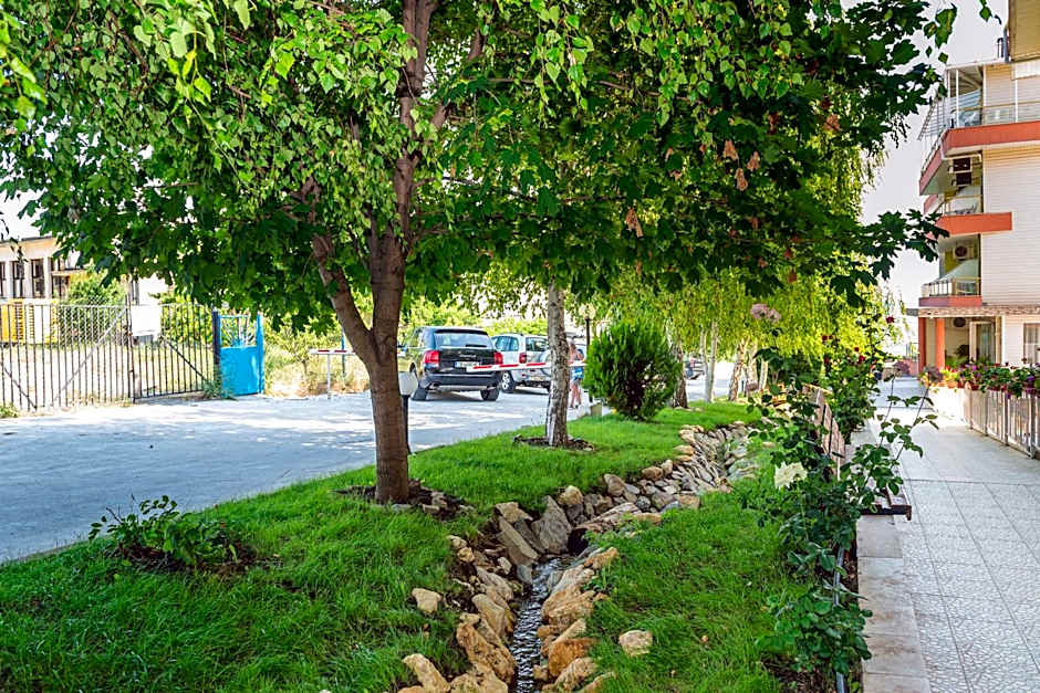 Iris Beach Hotel