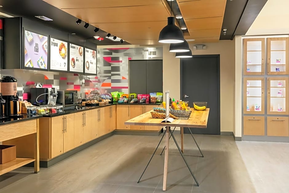 Aloft Columbia Harbison