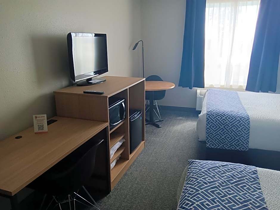 Super 8 by Wyndham St-Jerome