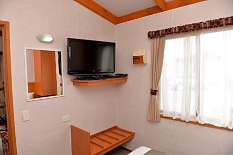 Queen Room with Spa Bath