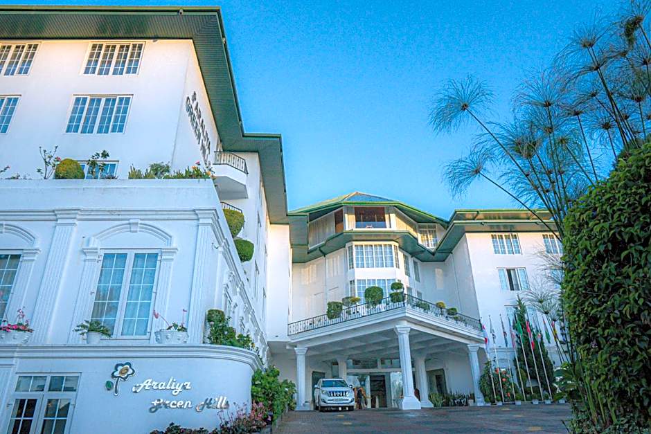 Araliya Green Hills Hotel