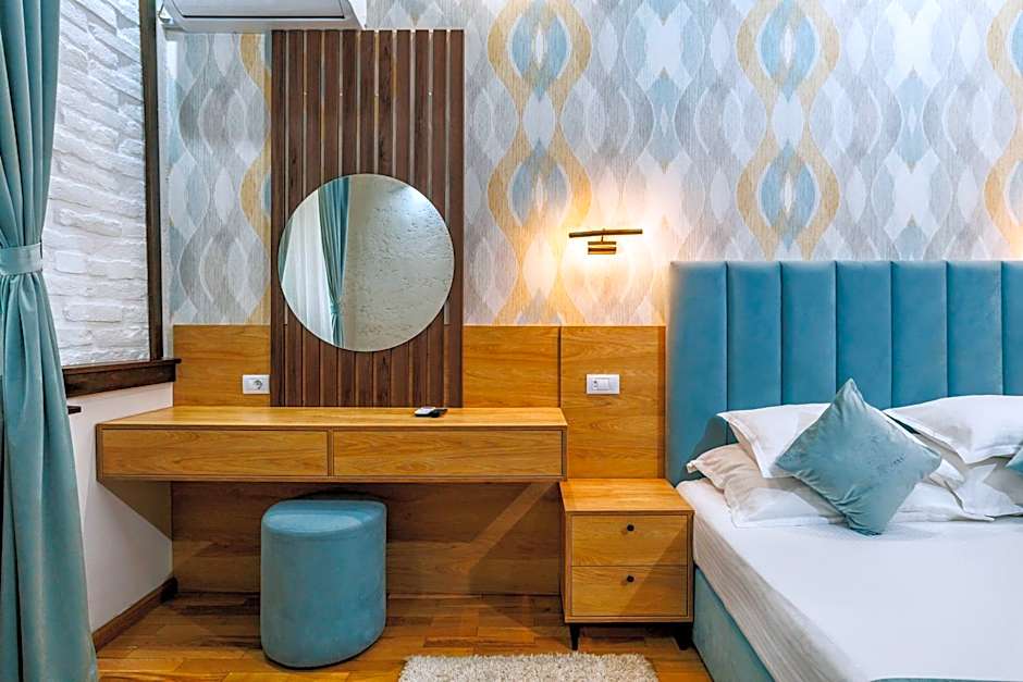 La Strada Boutique Villa