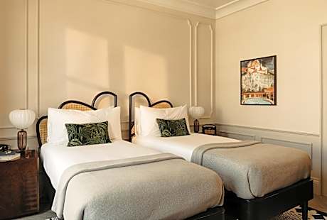 Roomy 2 - Twin Room