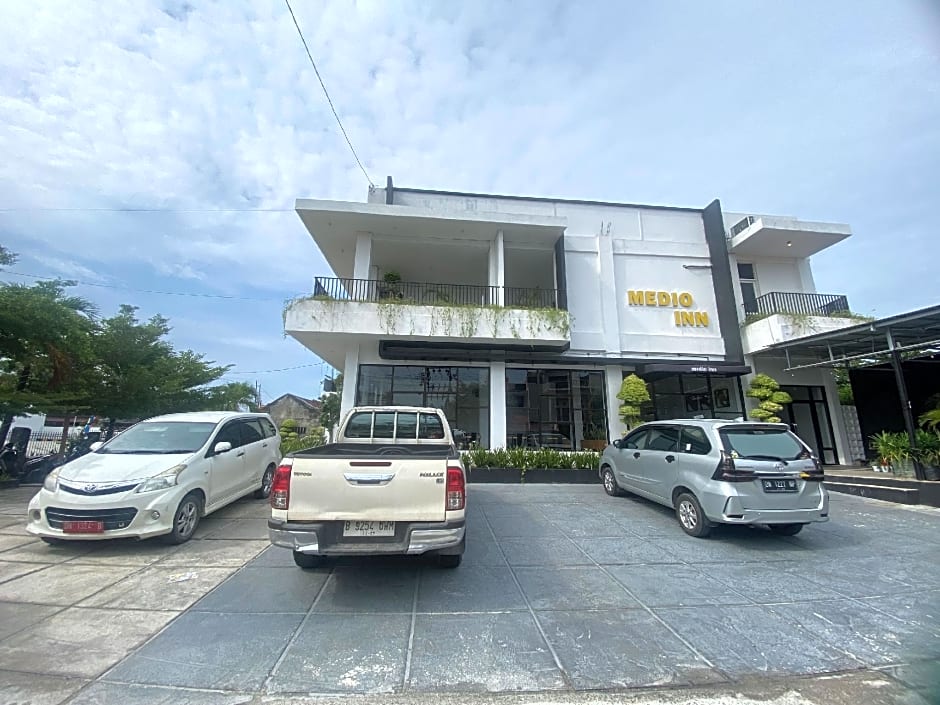 Urbanview Hotel Medio Inn Palu by RedDoorz