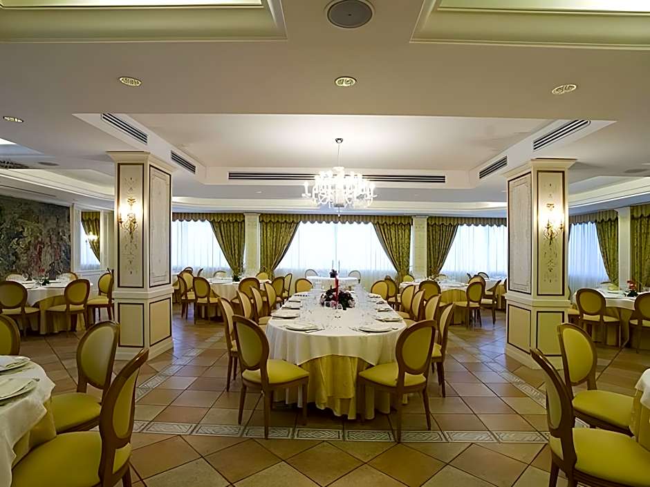 Hotel Tuder