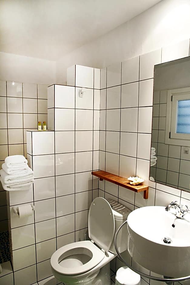 Skiathos Holidays Suites & Villas