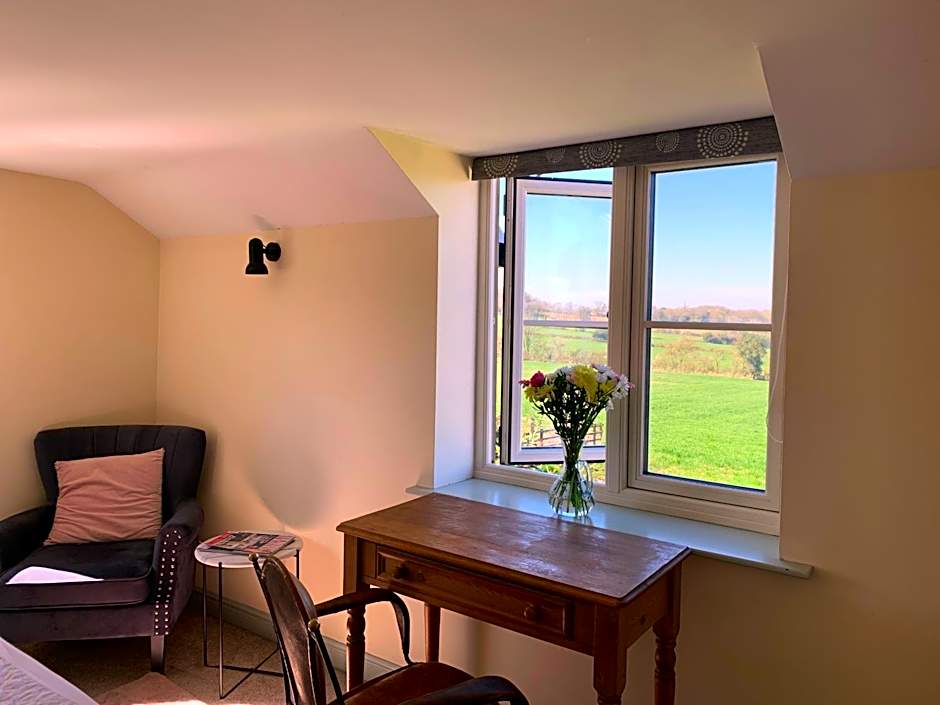 Farmhouse studio near Shrewsbury