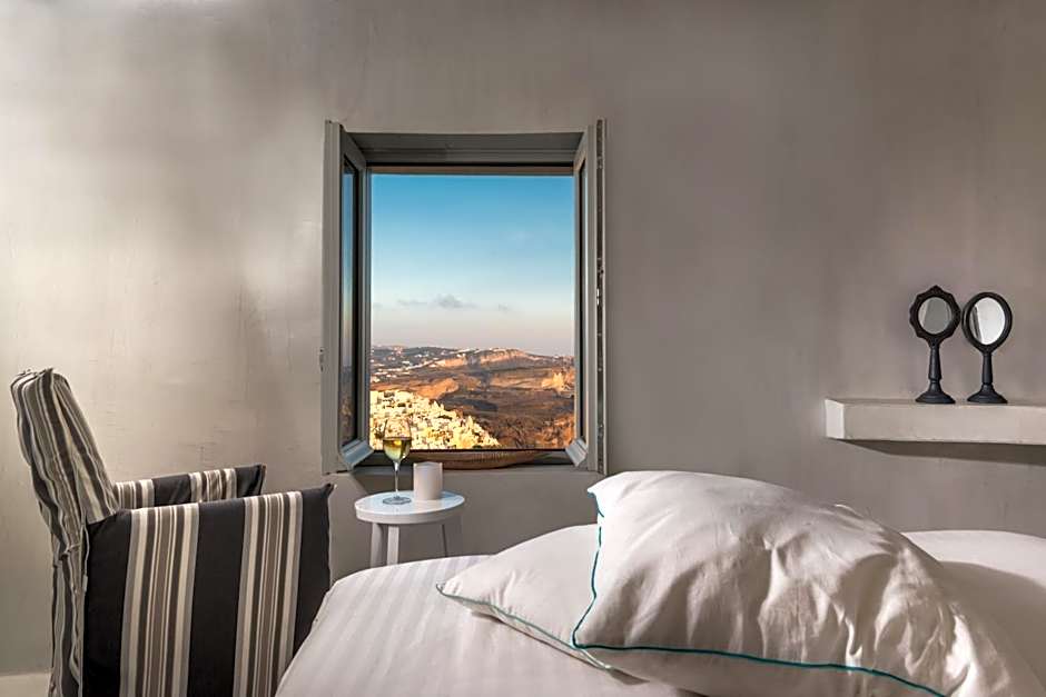 Mythical Blue Luxury Suites