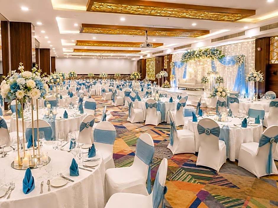 Aura Suites