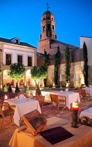 Hotel Puerta de la Luna