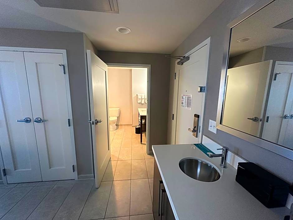 Embassy Suites By Hilton Kansas City/Olathe