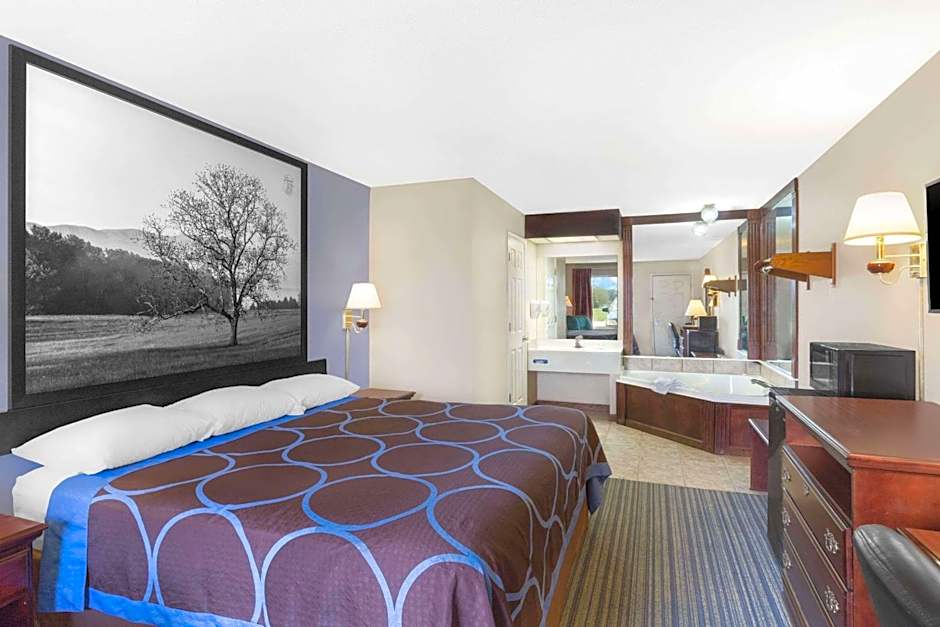 Super 8 by Wyndham Whiteville