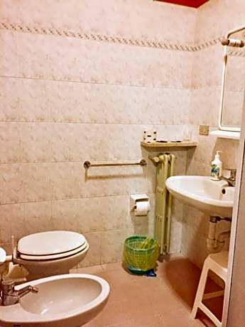 Double Room - Single Use (1 Adult)