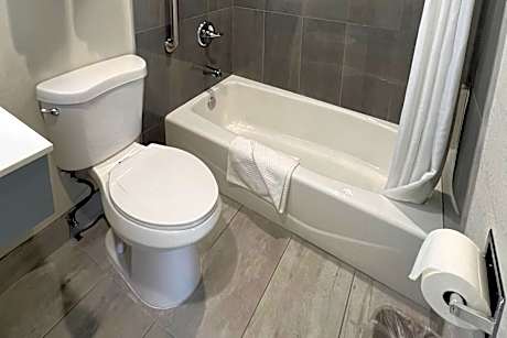 Efficiency Queen Suite with Two Queen Beds - Non-Smoking