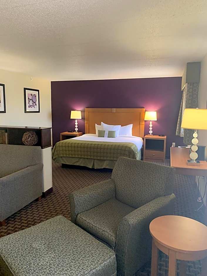 Ramada by Wyndham Marquette