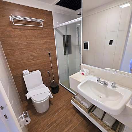 Deluxe Double Room with Balcony and Sea View