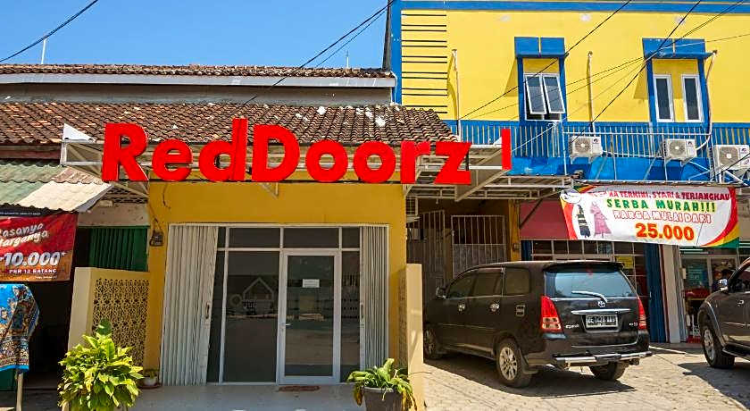 RedDoorz near Kampus UIN Lampung