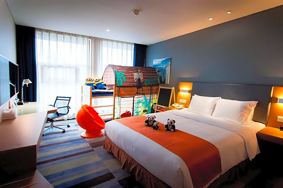 Holiday Inn Express Leshan City Square By IHG