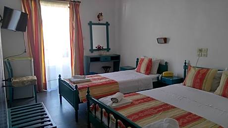 Triple Room with Garden View