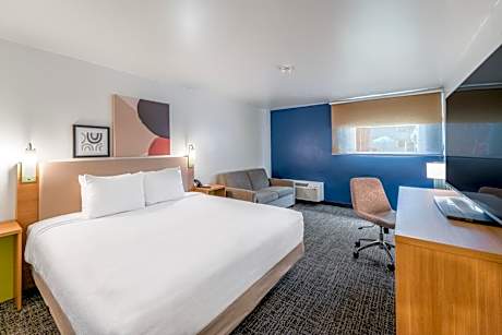 King Room with Sofa Bed - Non-Smoking