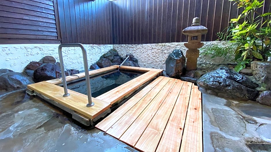 Yufuin Onsen Hasuwa Inn