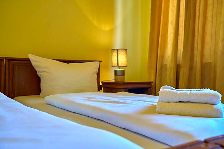 Hotel Pension Bernstein am Kurfürstendamm