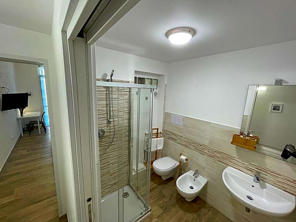 Sea View Teti Rooms & Apts