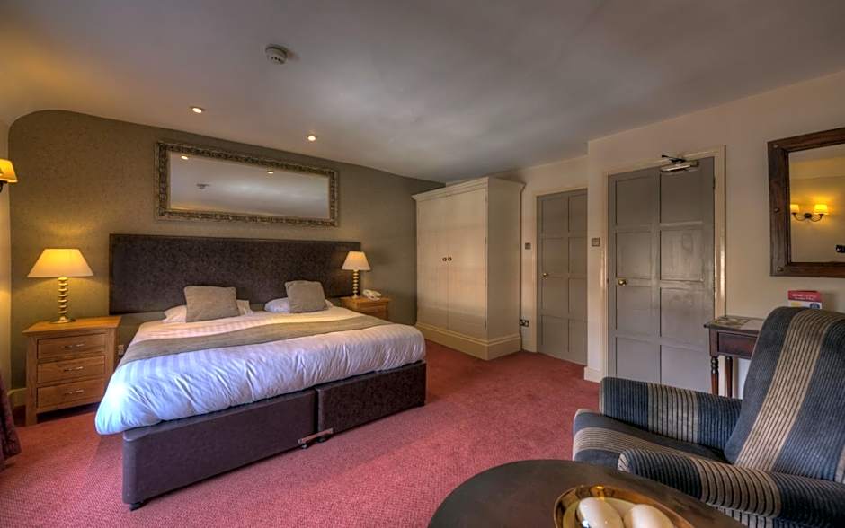 Dog & Partridge by Chef & Brewer Collection