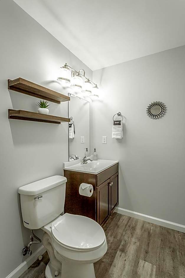 01 The Eames Suite - A PMI Scenic City Vacation Rental