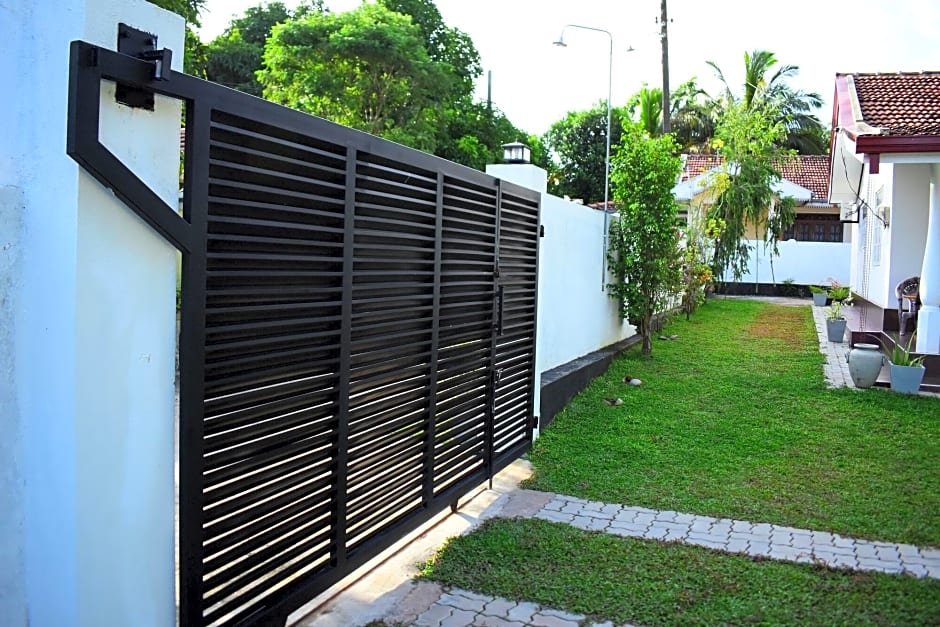 White Villa Airport Transit Hotel