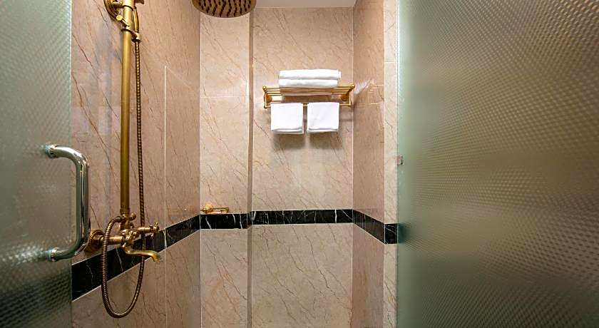 Azalea Parkview Hotel