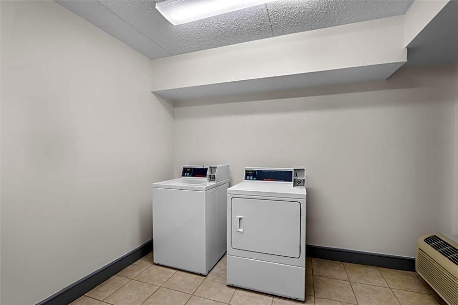 Spark by Hilton Roanoke Civic Center