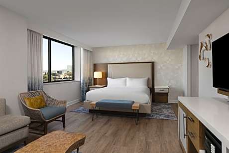 Junior Suite, 1 King Bed, Balcony