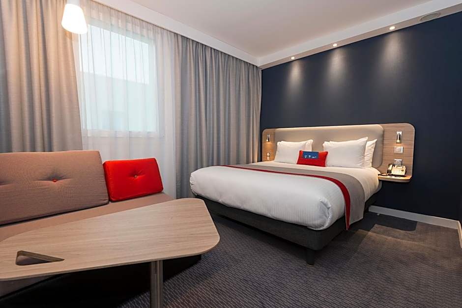 Holiday Inn Express Paris - Velizy By IHG