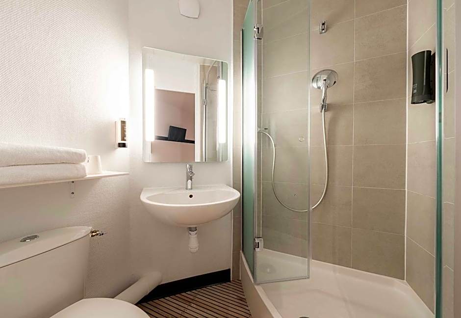 B&B HOTEL Calais Centre St Pierre